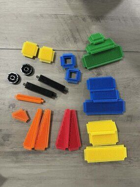 5/$20 Lakeshore 23Pc Bristle Builders Block Replacement Pieces